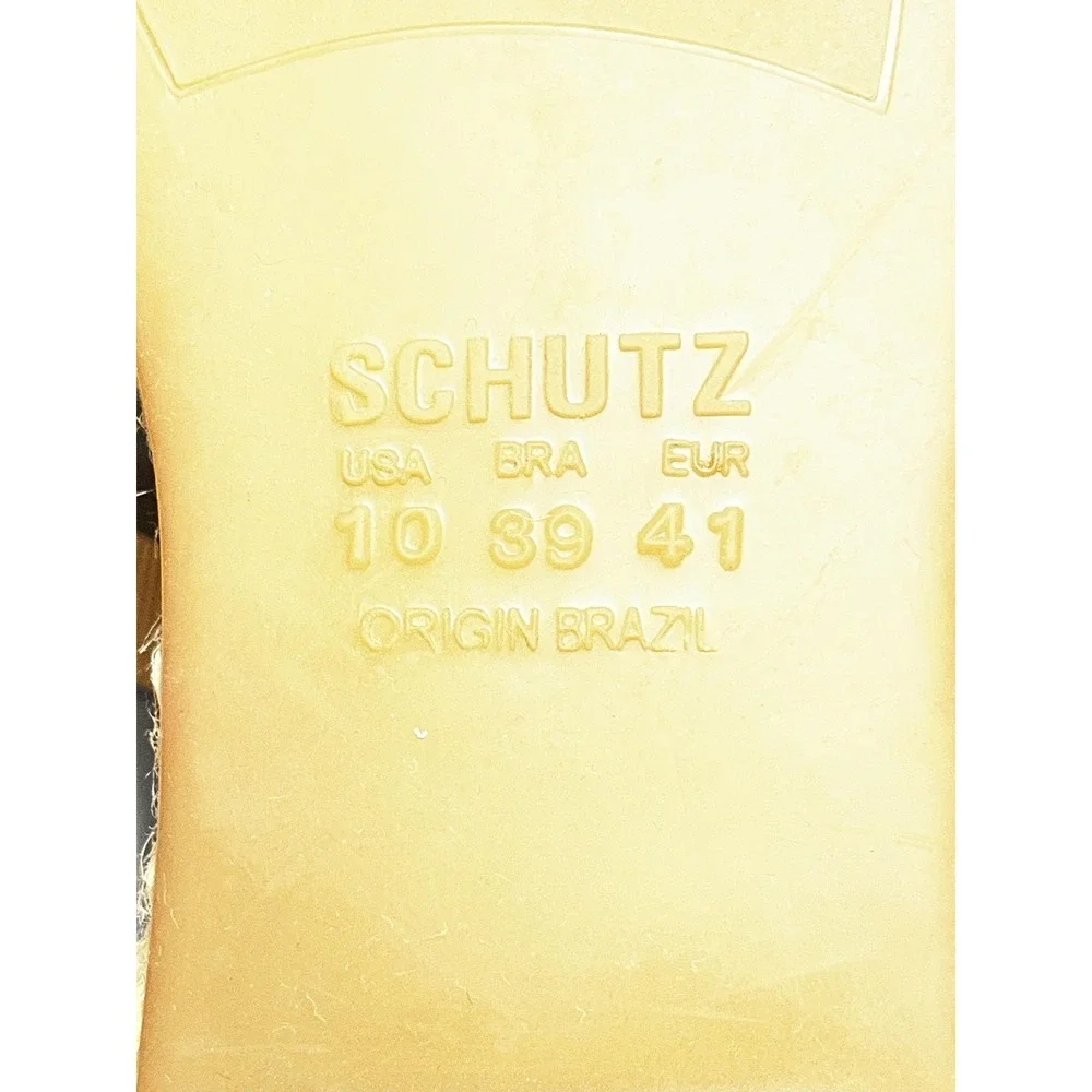 SCHUTZ brand style
